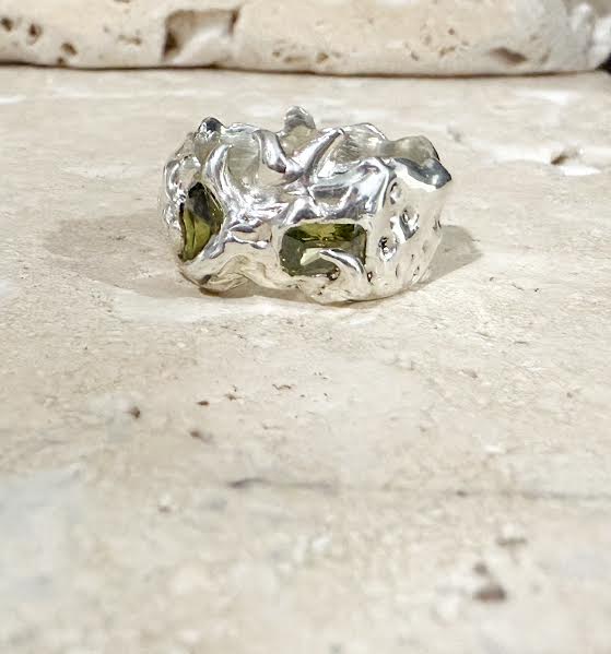 Ivy ring