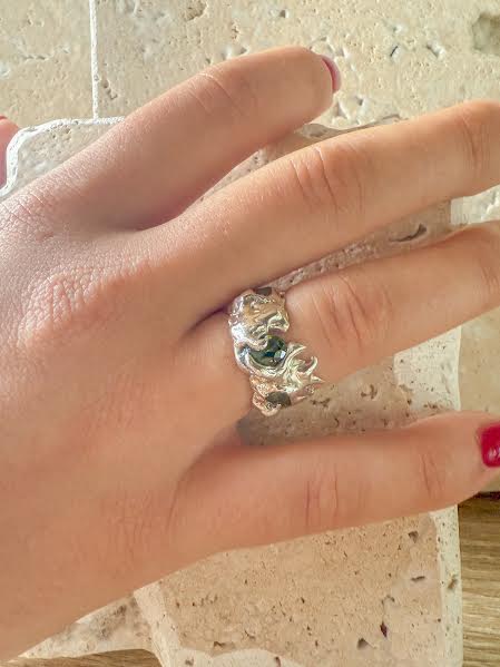 Ivy ring