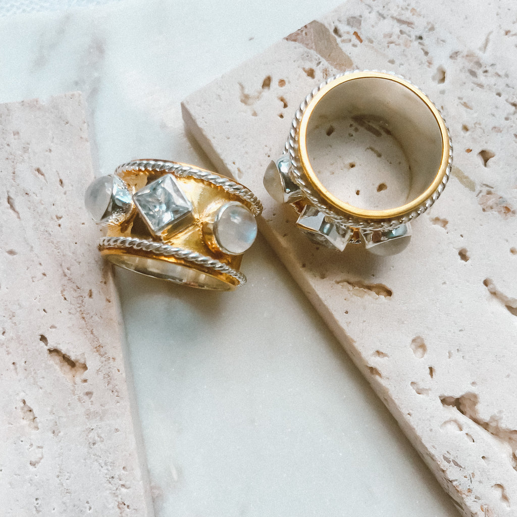Athena Pearl & crystal bracelet-Gold