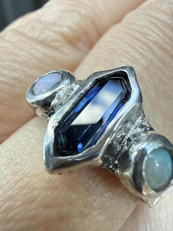 Sapphire opal ring
