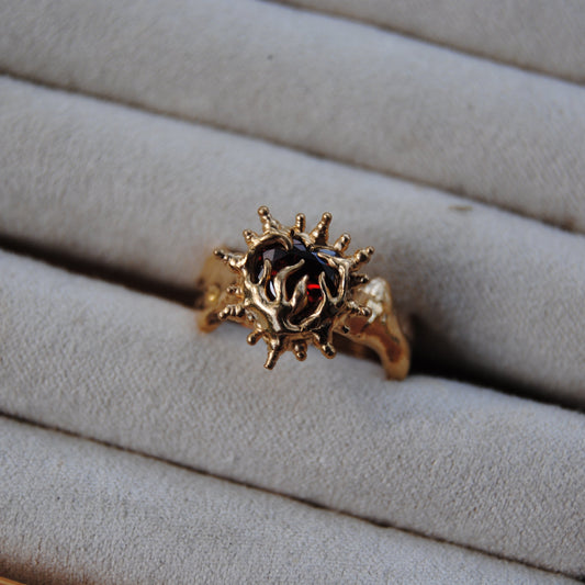 flameheartring in gold