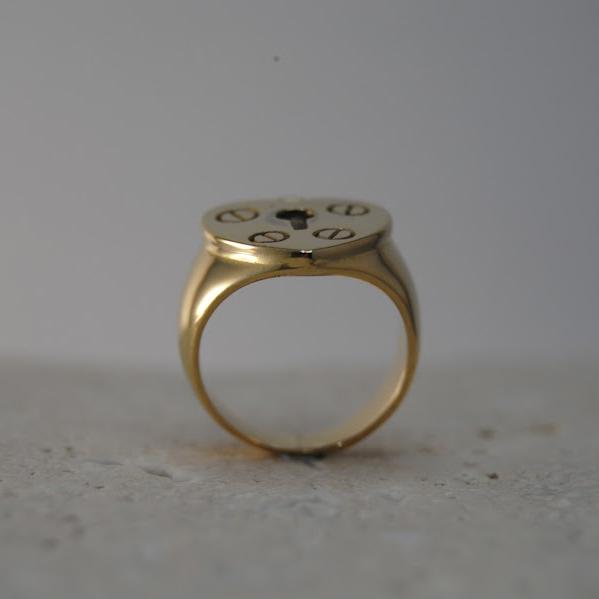 jlinedesigns-jewellery-ring-gold-unisexring-unisexjewellery-lovelockring-chunkyjewellery-goldcoast-heartring