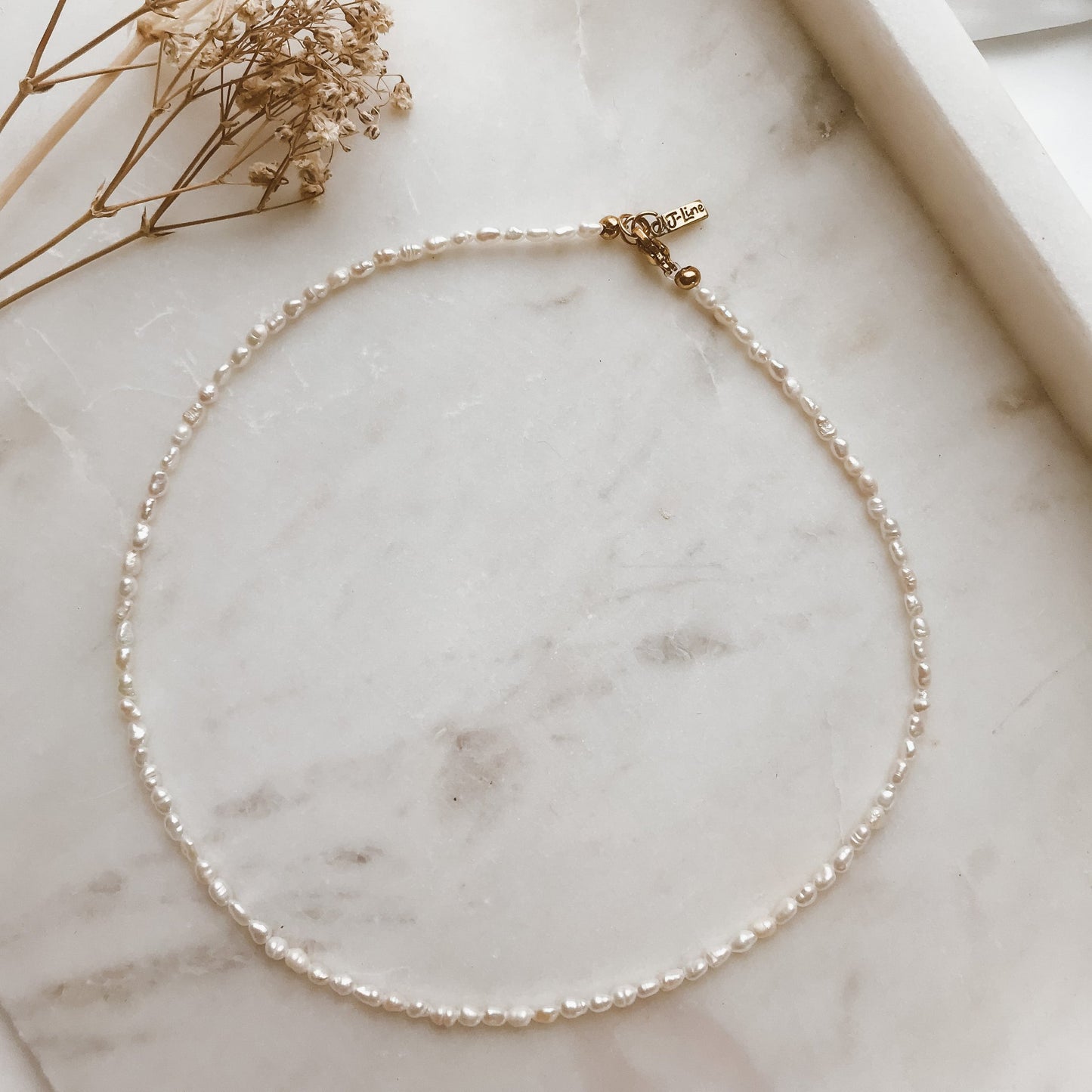 Lulu pearl necklace